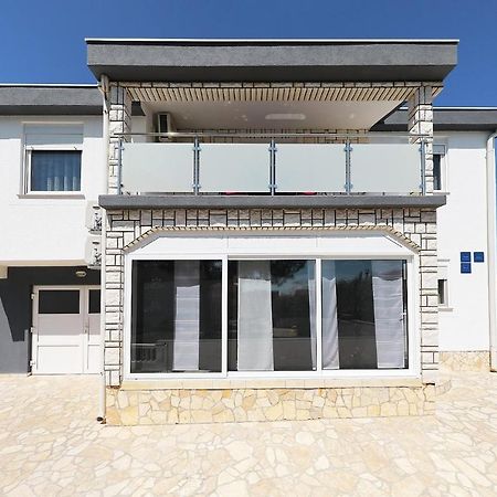 Apartmani Nella Vir Exteriér fotografie