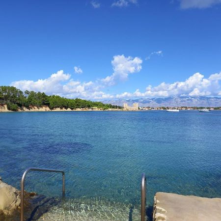 Apartmani Nella Vir Exteriér fotografie