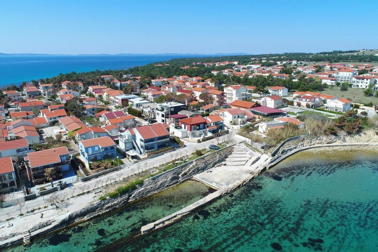 Apartmani Nella Vir Exteriér fotografie