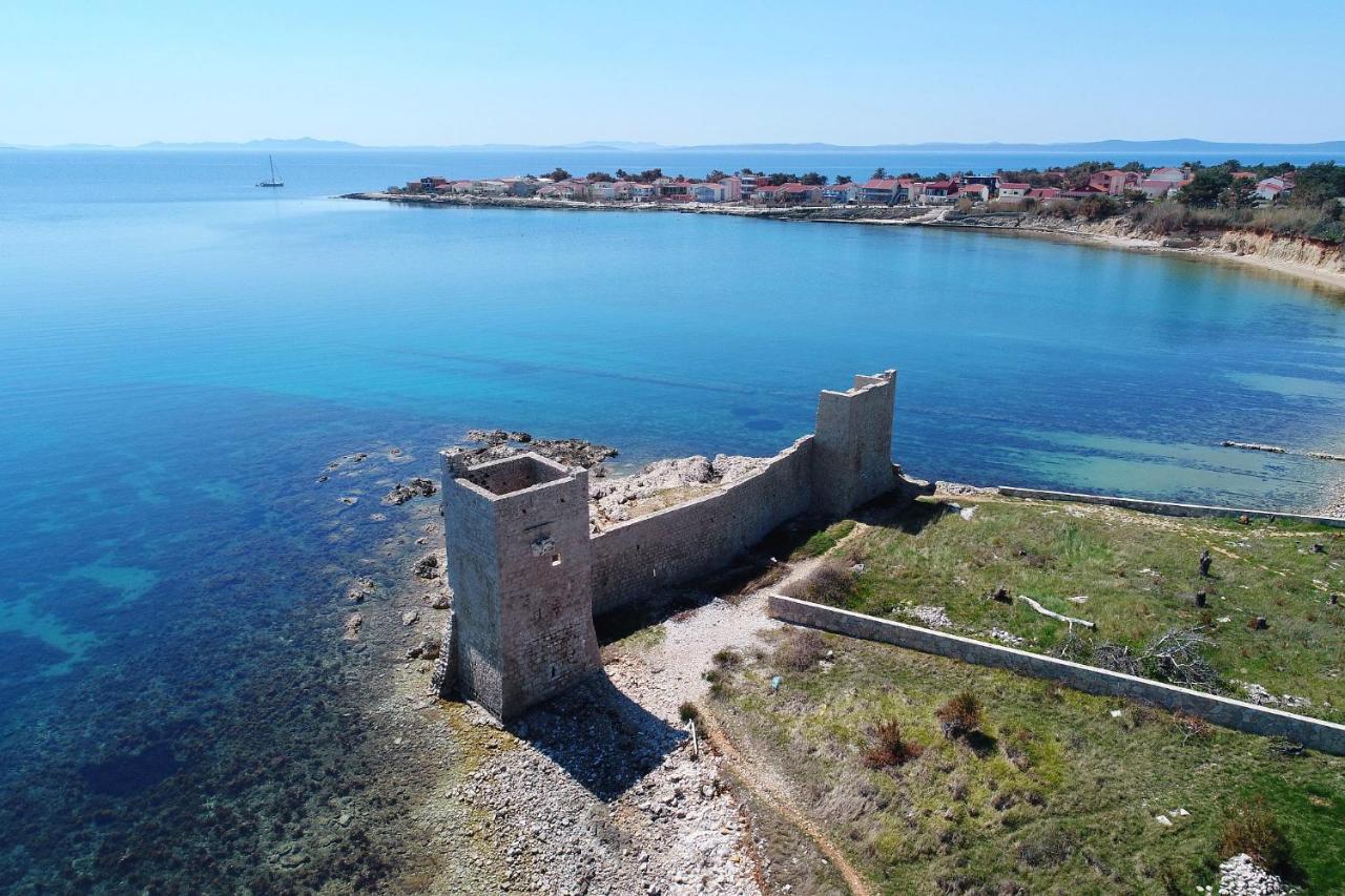 Apartmani Nella Vir Exteriér fotografie